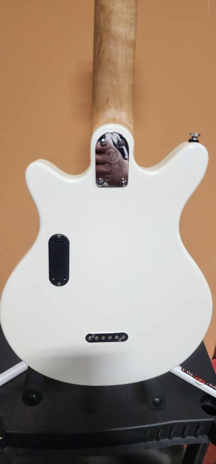 First Act Garage Master Limited Edition Volkswagen Electric Guitar - White Pickguard (Pre-Owned)