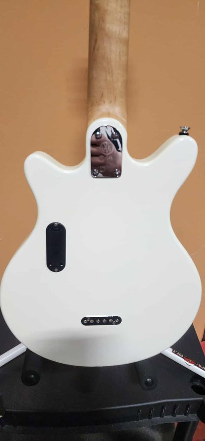First Act Garage Master Limited Edition Volkswagen Electric Guitar - White Pickguard (Pre-Owned)