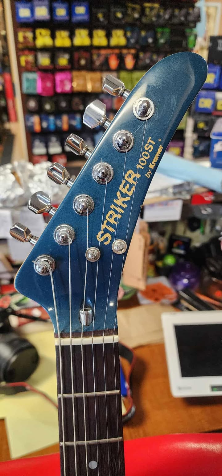 Striker 100ST By Kramer