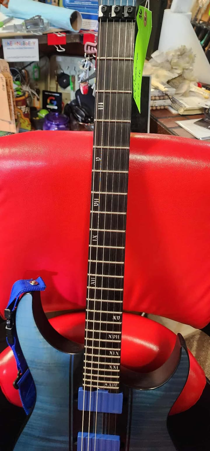 Schecter Diamond Series - Banshee GT FR - Satin Trans Blue