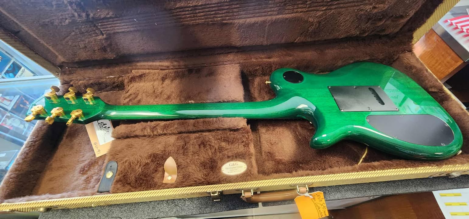 ギター Staffond&Co Carvin SC90 Emerald Custom Guitar (2000's) – Flemington Guitar Shop