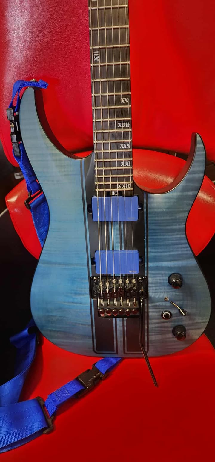 Schecter Diamond Series - Banshee GT FR - Satin Trans Blue