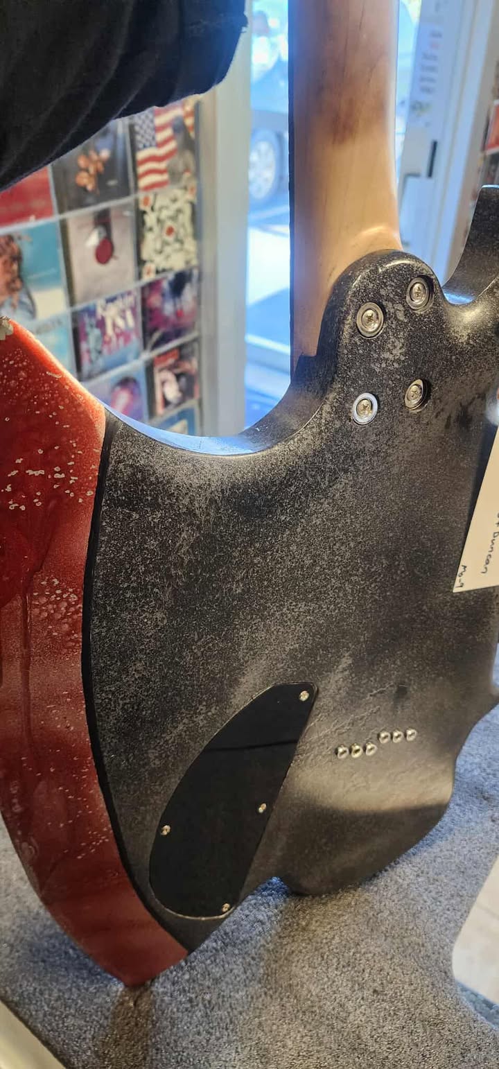 Moxy Custom AXE Guitar