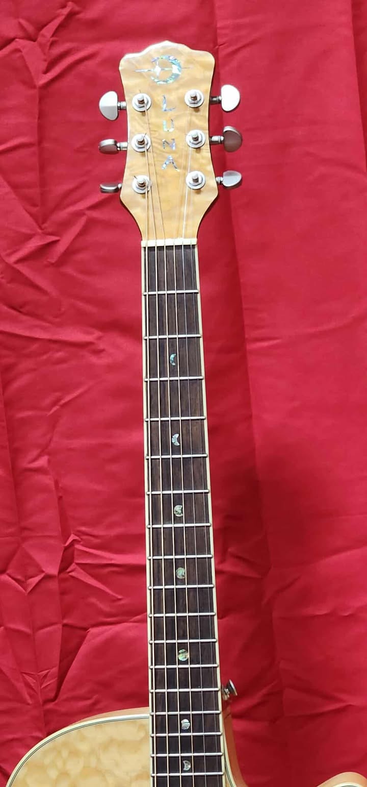 Luna Flora Rose Gloss Natural Quilted Maple- Acoustic Electric Guitar