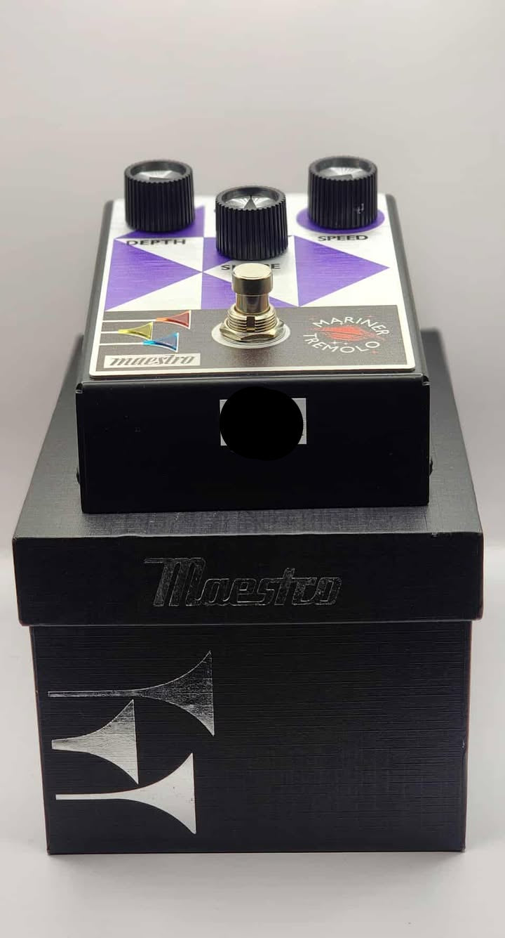 Maestro Mariner Tremolo Pedal