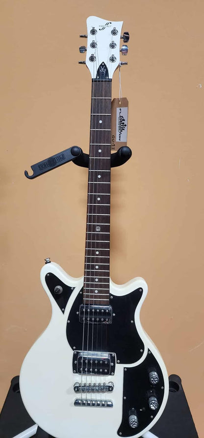 First Act Garage Master Limited Edition Volkswagen Electric Guitar -Black Pickguard (Pre-Owned)
