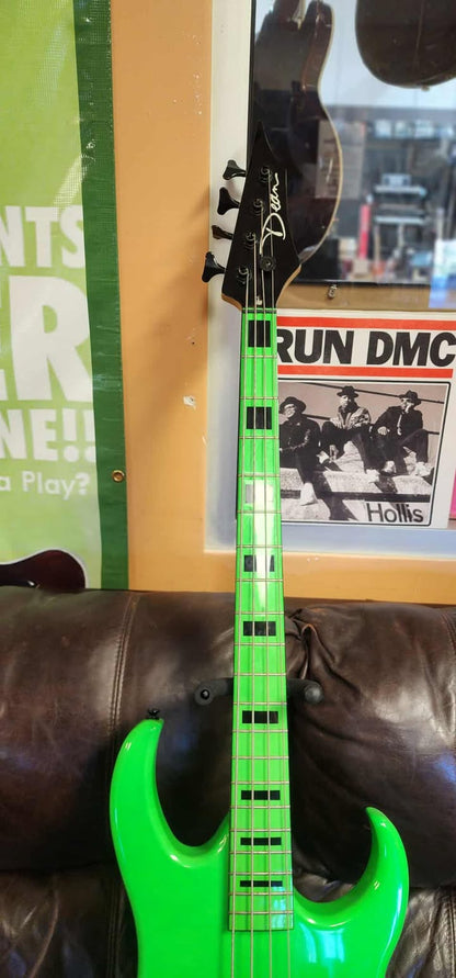 Dean Guitars Custom Zone – nuclear green