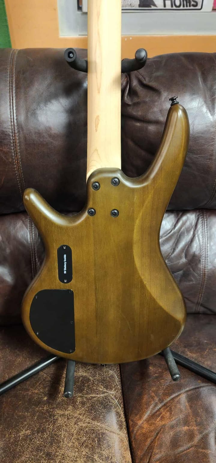 Ibanez Gio - SR - GSR200B - WNF Walnut Flat (B-Stock)