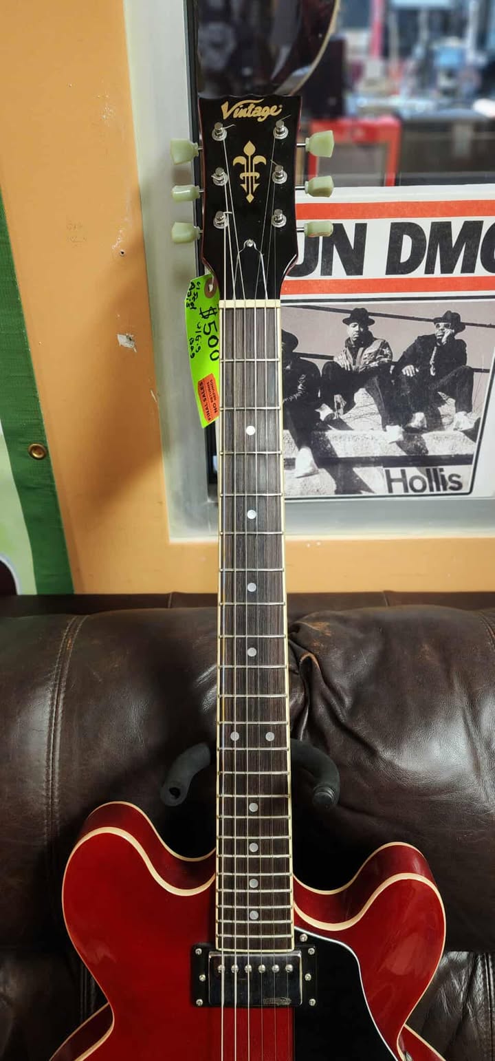 Vintage VSA500 ReIssued Semi Acoustic Guitar - Cherry Red