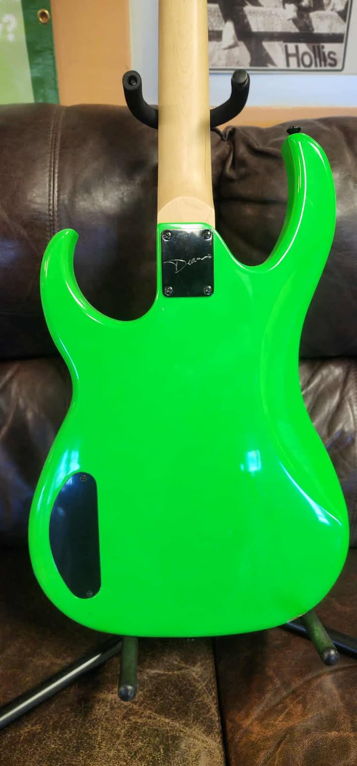 Dean Guitars Custom Zone – nuclear green