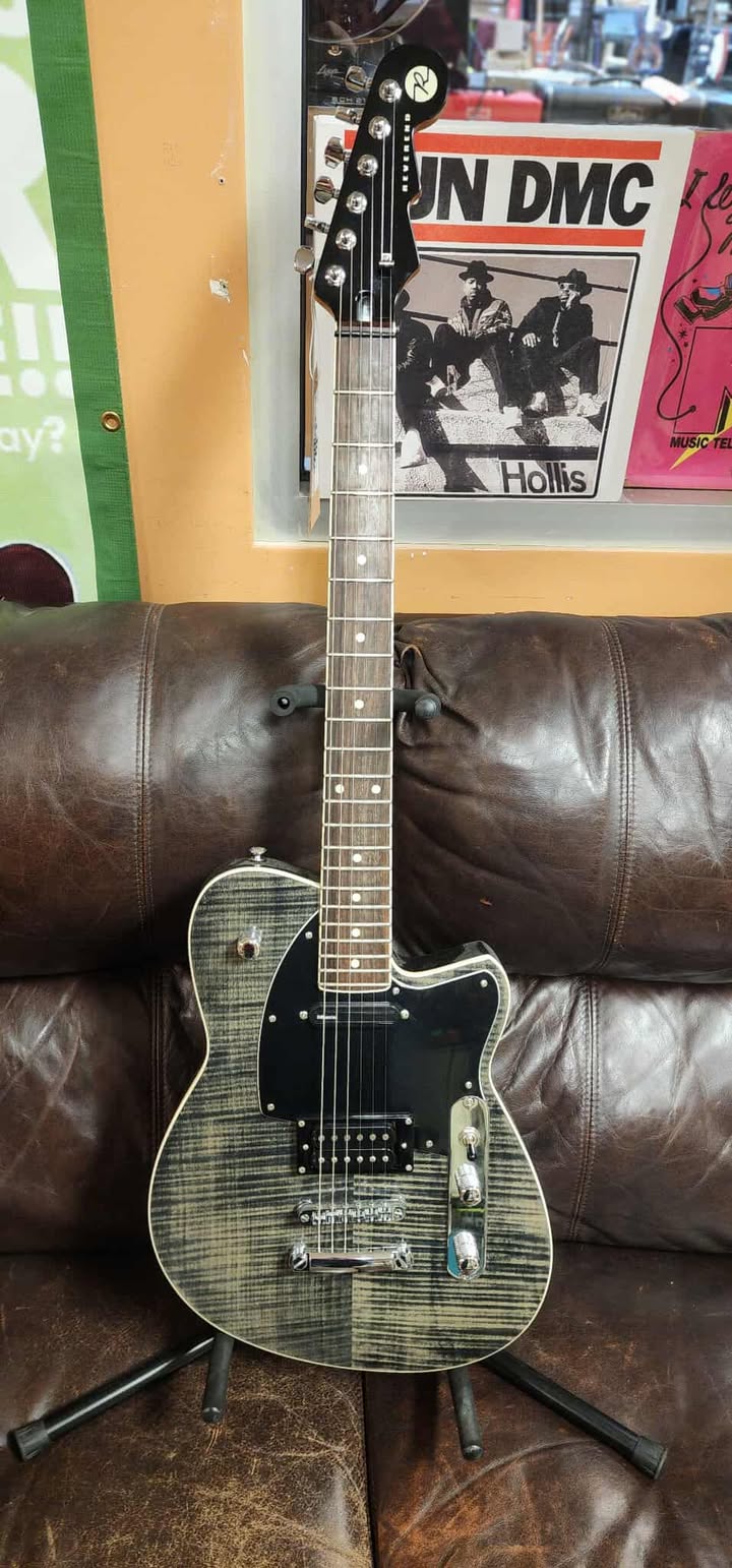 Reverend Reeves Gabrels Signature #11855 - Satin Transparent Black