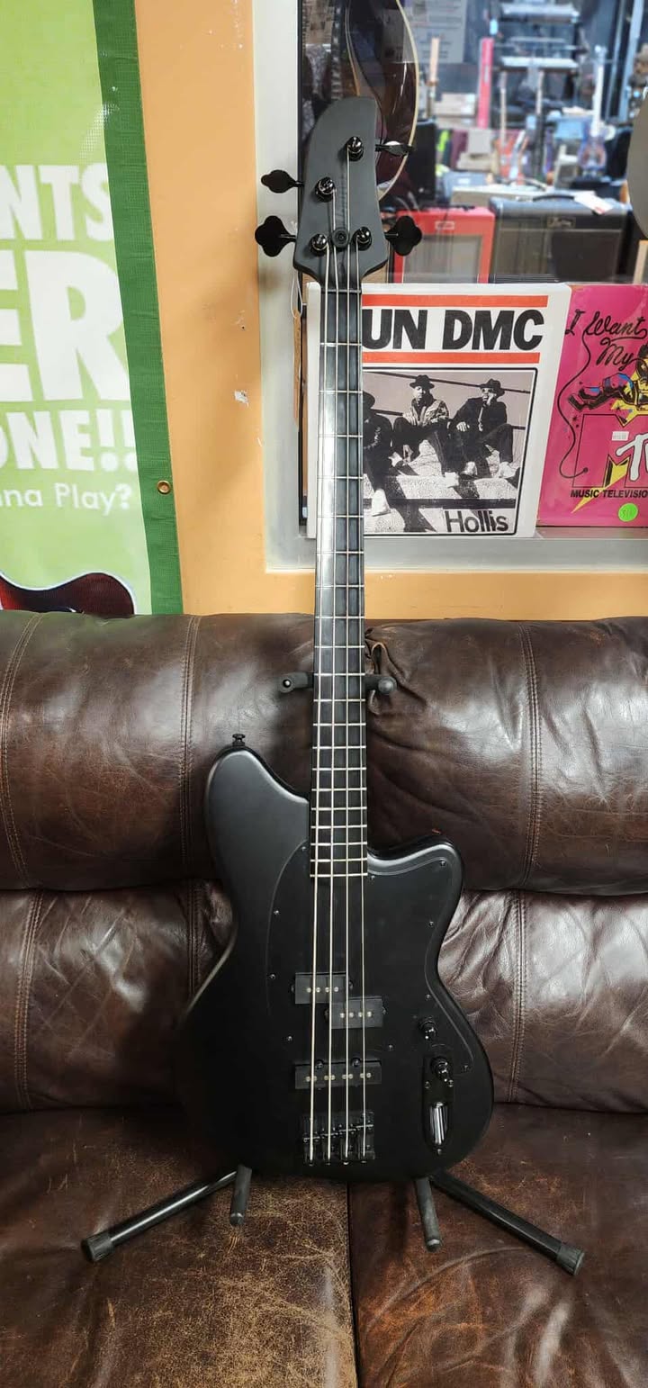 Ibanez Talman Bass - TMB420B - BKF - Black Flat (B-Stock)