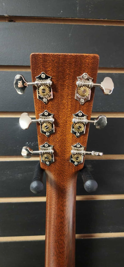 Martin & CO - 16 Series Acoustic Electric - GPC-16E - Mahogany