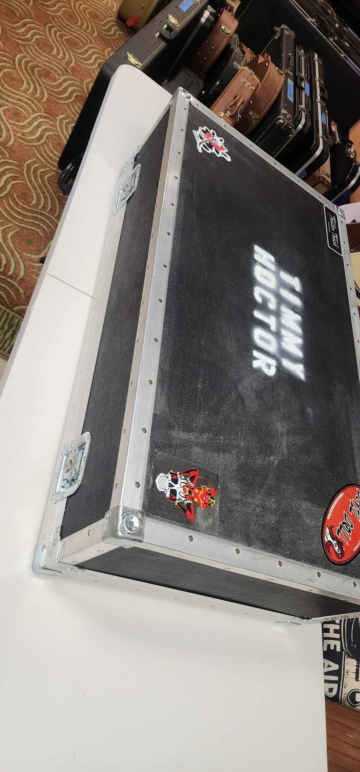 Trailer Trash Custom Pedalboard And Hard travel Case