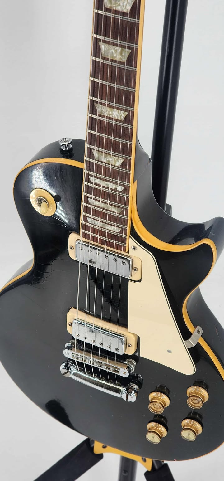 Gibson - Les Paul Deluxe - 1974 - Black