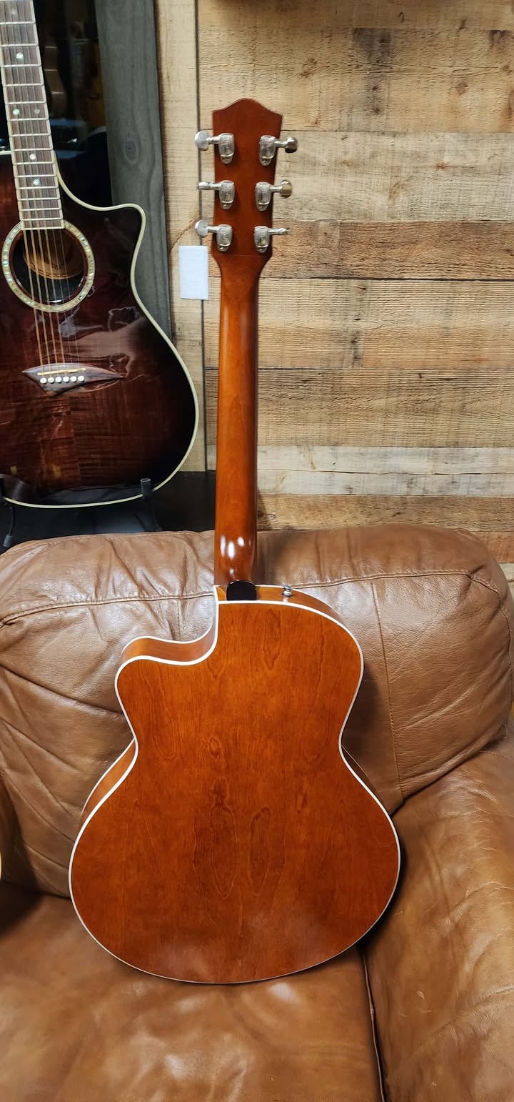 Godin -Hollow Body - 5th Avenue -Uptown Custom Havana Brown